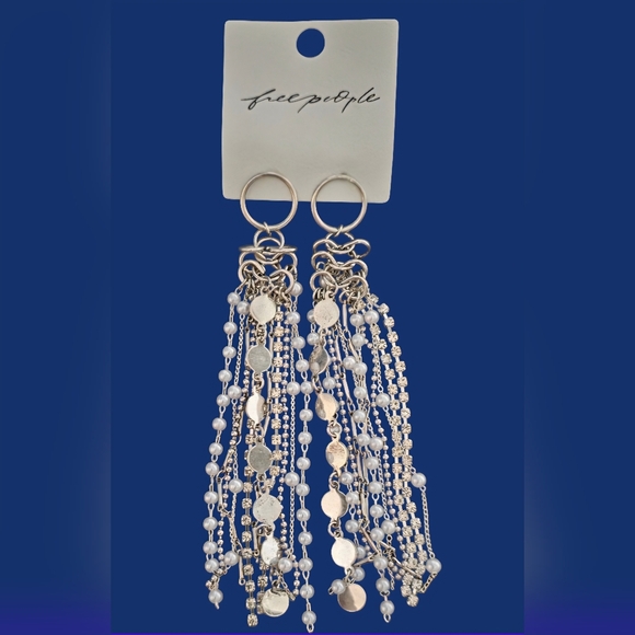 Free People Women's Nicole Dangle Earrings Silver Statement NWT - Picture 3 of 7